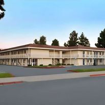 Super 8 by Wyndham San Jose