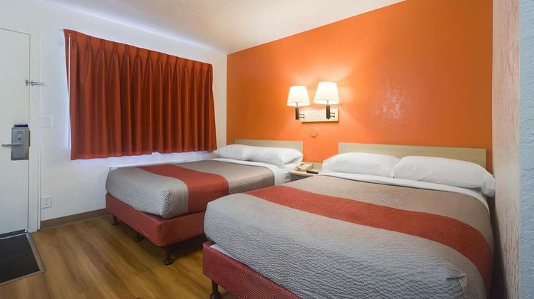 Park Inn by Radisson, Lakewood Room