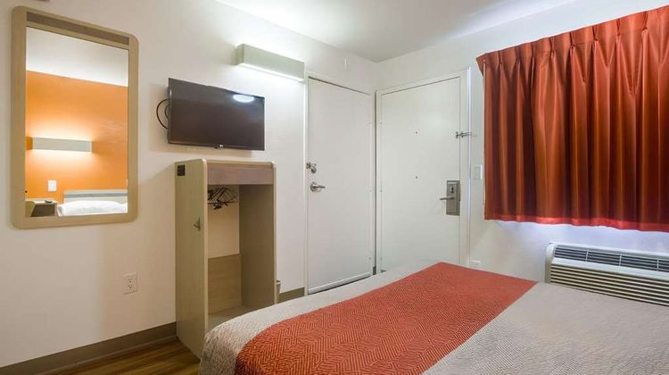 Park Inn by Radisson, Lakewood Room