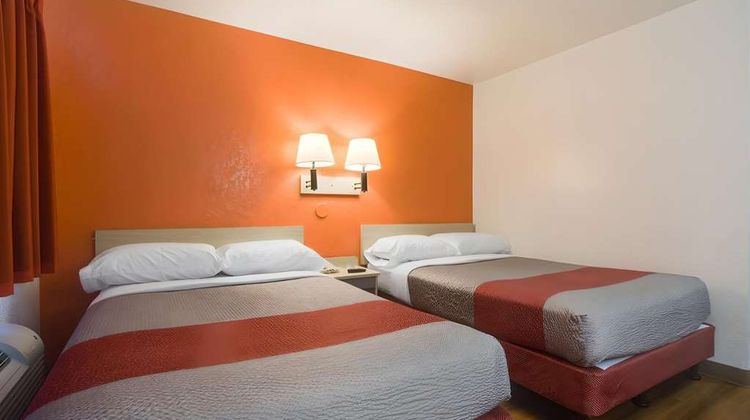 Park Inn by Radisson, Lakewood Room
