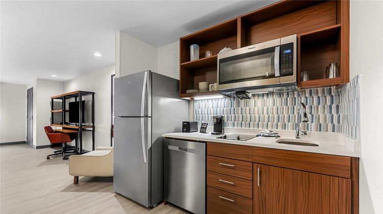 Everhome Suites Fayetteville Suite