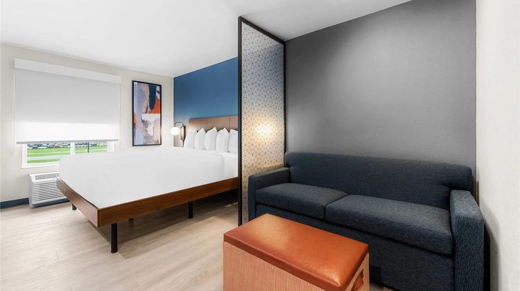 Everhome Suites Fayetteville Room