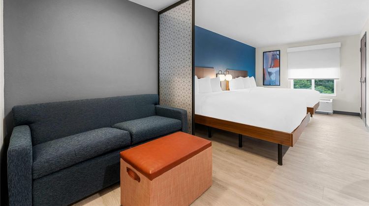Everhome Suites Fayetteville Suite