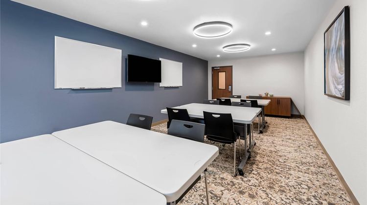 Everhome Suites Fayetteville Meeting