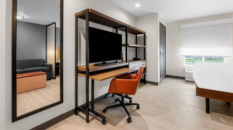 Everhome Suites Fayetteville Room