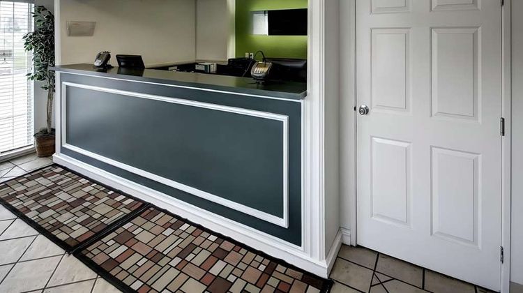 Econo Lodge Murray Lobby