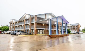 Days Inn & Suites Bossier City