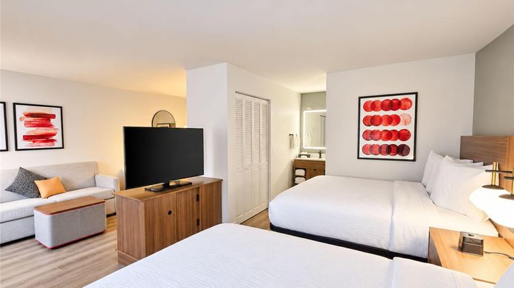 Baymont by Wyndham Auburn Hills South Room