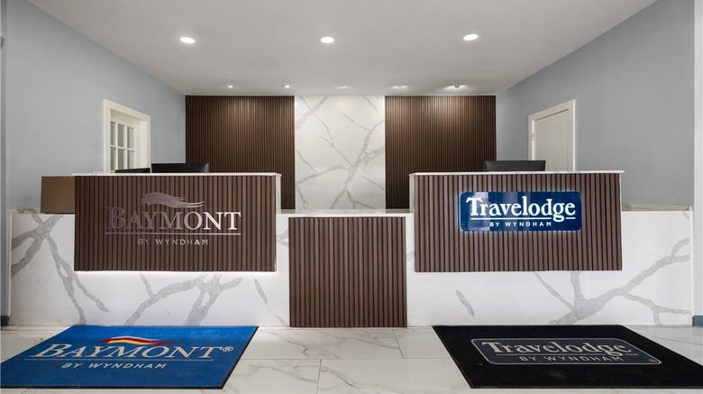 <b>Travelodge by Wyndham Salisbury Lobby</b>. Images powered by <a href="https://iceportal.shijigroup.com/" title="IcePortal" target="_blank">IcePortal</a>.