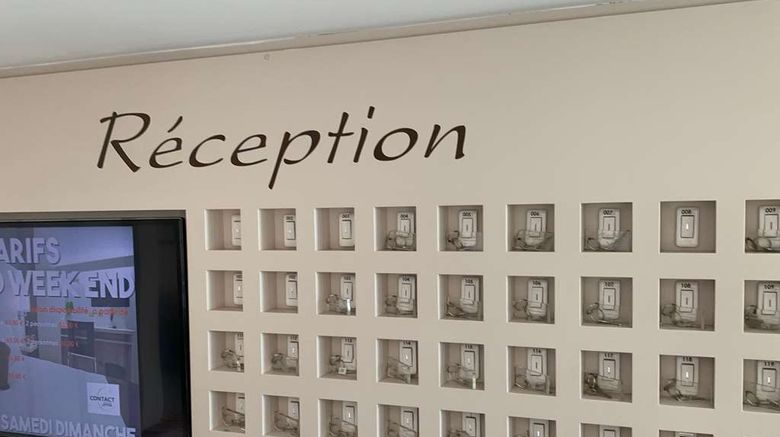 <b>Hotel des Etats Unis Lobby</b>. Images powered by <a href="https://iceportal.shijigroup.com/" title="IcePortal" target="_blank">IcePortal</a>.