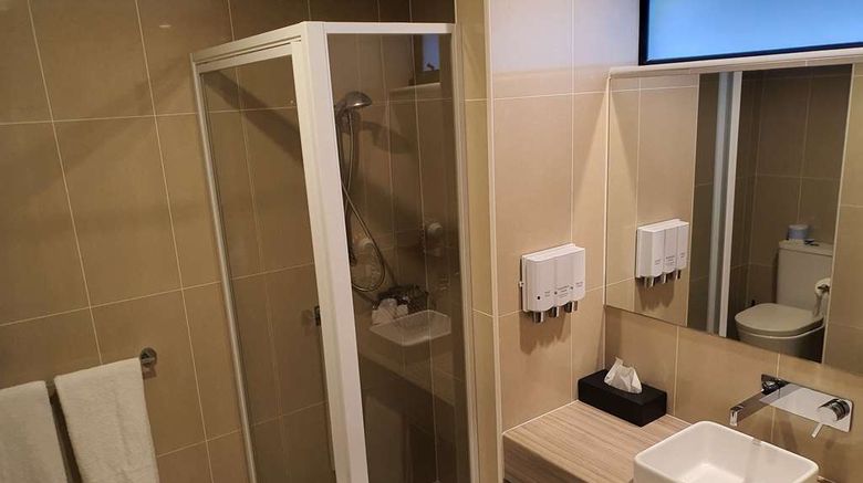 <b>Foreshore Motel Room</b>. Images powered by <a href="https://iceportal.shijigroup.com/" title="IcePortal" target="_blank">IcePortal</a>.