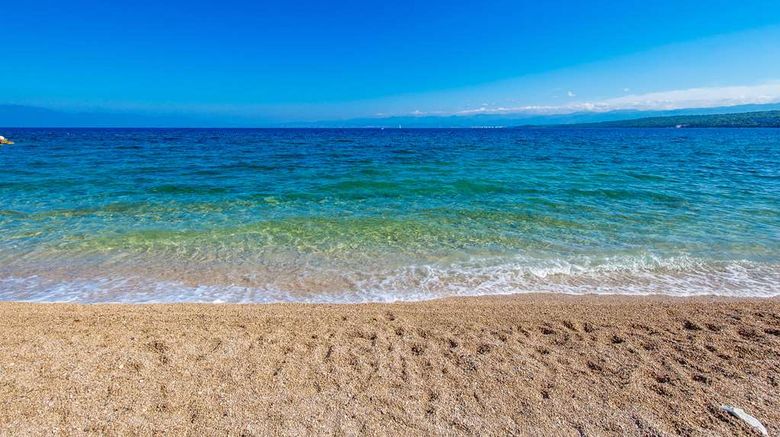<b>Blue Waves Resort Beach</b>. Images powered by <a href="https://iceportal.shijigroup.com/" title="IcePortal" target="_blank">IcePortal</a>.