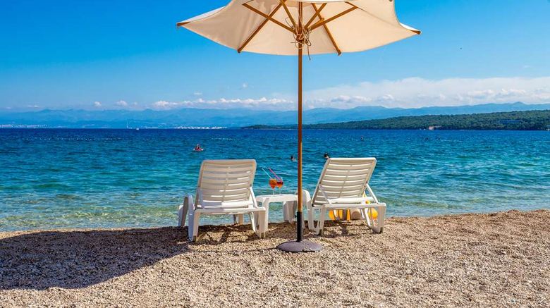 <b>Blue Waves Resort Beach</b>. Images powered by <a href="https://iceportal.shijigroup.com/" title="IcePortal" target="_blank">IcePortal</a>.