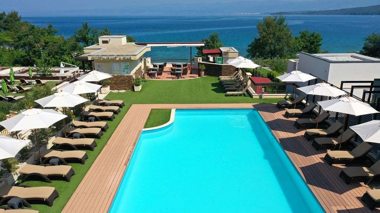 <b>Blue Waves Resort Pool</b>. Images powered by <a href="https://iceportal.shijigroup.com/" title="IcePortal" target="_blank">IcePortal</a>.
