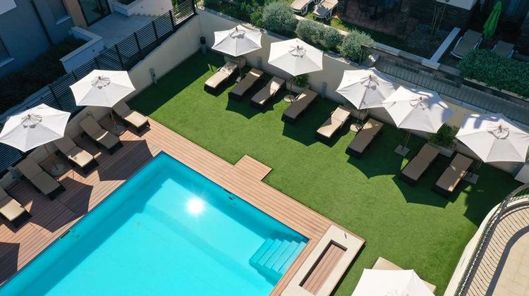 Blue Waves Resort Pool