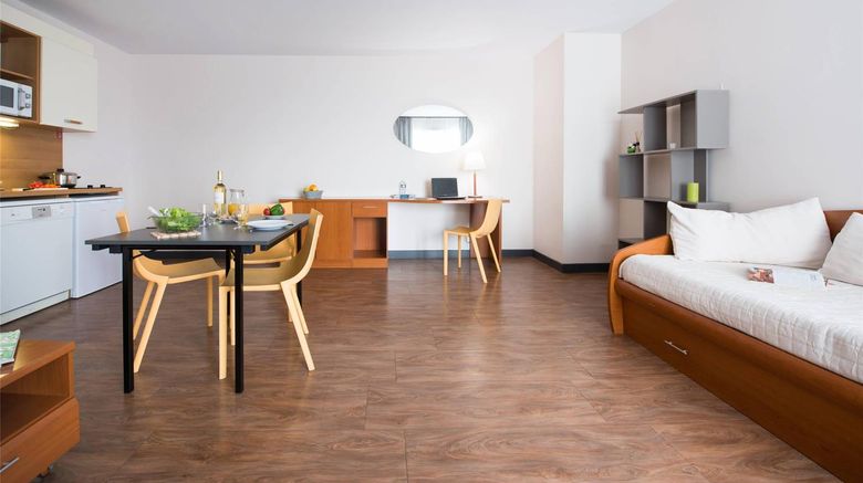 <b>Comfort Aparthotel Saint-Nazaire Room</b>. Images powered by <a href="https://iceportal.shijigroup.com/" title="IcePortal" target="_blank">IcePortal</a>.