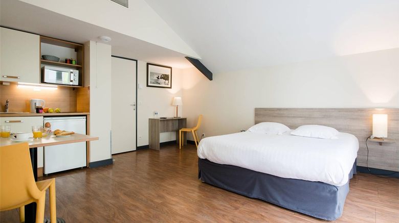 <b>Comfort Aparthotel Saint-Nazaire Room</b>. Images powered by <a href="https://iceportal.shijigroup.com/" title="IcePortal" target="_blank">IcePortal</a>.