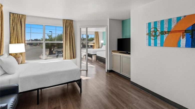 <b>MainStay Suites Las Vegas Flamingo Suite</b>. Images powered by <a href="https://iceportal.shijigroup.com/" title="IcePortal" target="_blank">IcePortal</a>.