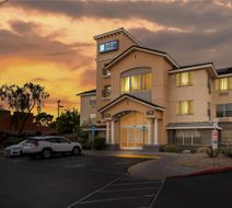 MainStay Suites Las Vegas Flamingo Exterior