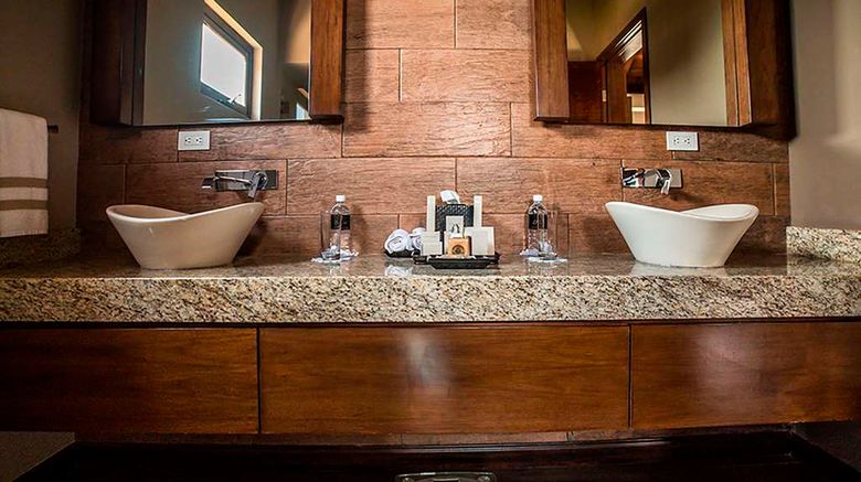 <b>El Cielo Winery & Resort Room</b>. Images powered by <a href="https://iceportal.shijigroup.com/" title="IcePortal" target="_blank">IcePortal</a>.