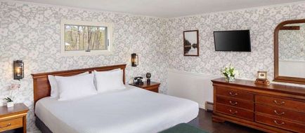 Aspen Motel Room