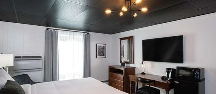 Trailhead Room