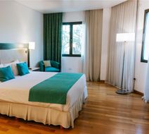 Hotel Plaza Central Canning Room