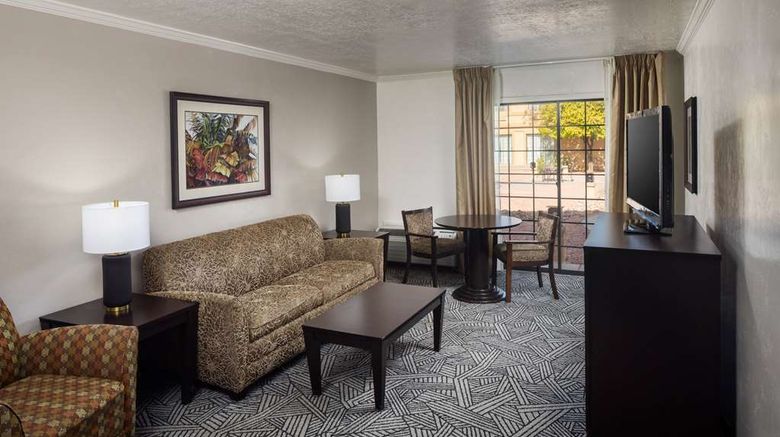 <b>Wyndham Tucson Airport & Conf Ctr Room</b>. Images powered by <a href="https://iceportal.shijigroup.com/" title="IcePortal" target="_blank">IcePortal</a>.