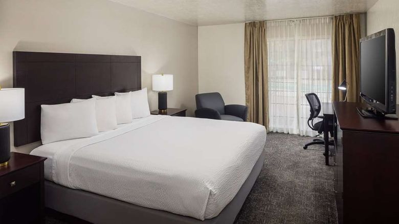 <b>Wyndham Tucson Airport & Conf Ctr Room</b>. Images powered by <a href="https://iceportal.shijigroup.com/" title="IcePortal" target="_blank">IcePortal</a>.