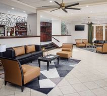 Wyndham Tucson Airport & Conf Ctr Lobby