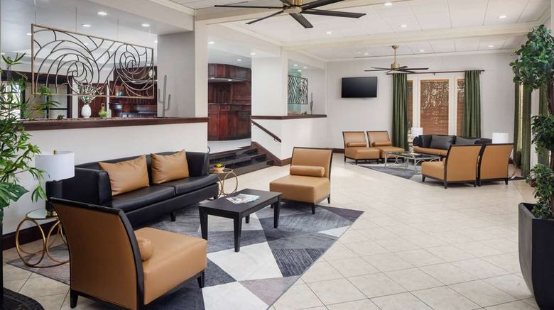 <b>Wyndham Tucson Airport & Conf Ctr Lobby</b>. Images powered by <a href="https://iceportal.shijigroup.com/" title="IcePortal" target="_blank">IcePortal</a>.