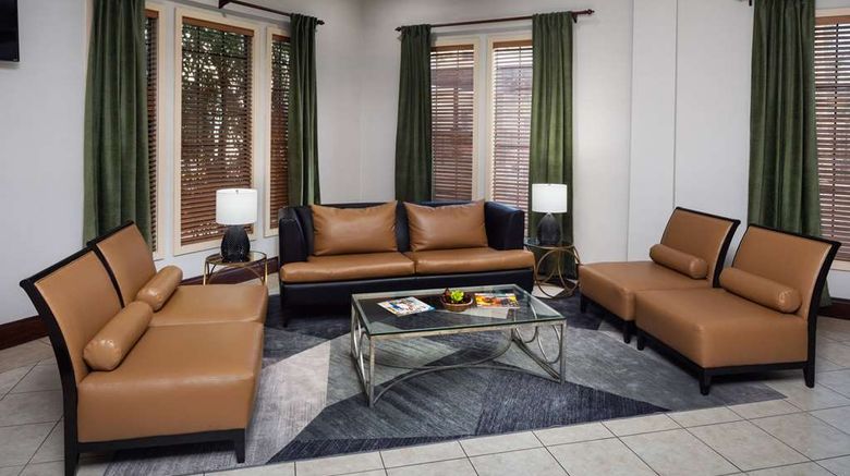 <b>Wyndham Tucson Airport & Conf Ctr Lobby</b>. Images powered by <a href="https://iceportal.shijigroup.com/" title="IcePortal" target="_blank">IcePortal</a>.