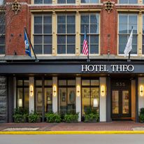 Hotel Theo New Orleans, Tapestry Coll