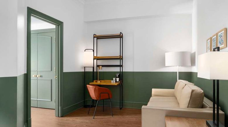 <b>Hotel Theo New Orleans, Tapestry Coll Room</b>. Images powered by <a href="https://iceportal.shijigroup.com/" title="IcePortal" target="_blank">IcePortal</a>.