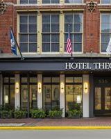 Hotel Theo New Orleans, Tapestry Coll