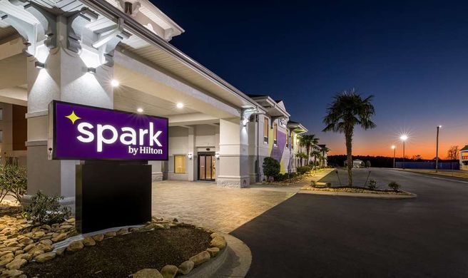 Spark by Hilton Calhoun Exterior