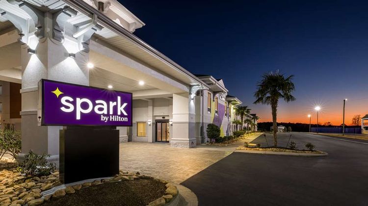 Spark by Hilton Calhoun Exterior