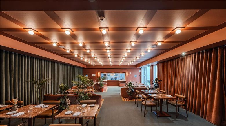 <b>Porto Curio Collection Restaurant</b>. Images powered by <a href="https://iceportal.shijigroup.com/" title="IcePortal" target="_blank">IcePortal</a>.