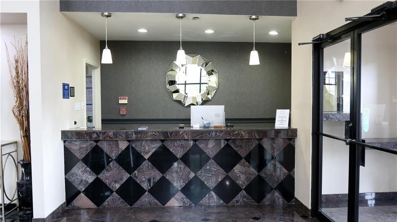 <b>Americas Best Value Inn Monroe Lobby</b>. Images powered by <a href="https://iceportal.shijigroup.com/" title="IcePortal" target="_blank">IcePortal</a>.