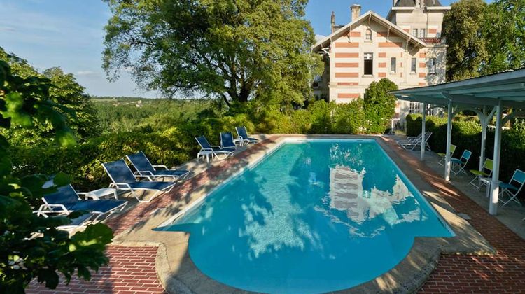 Chateau de l'Yeuse Pool