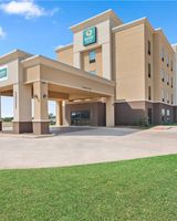 Quality Inn & Suites Pearsall