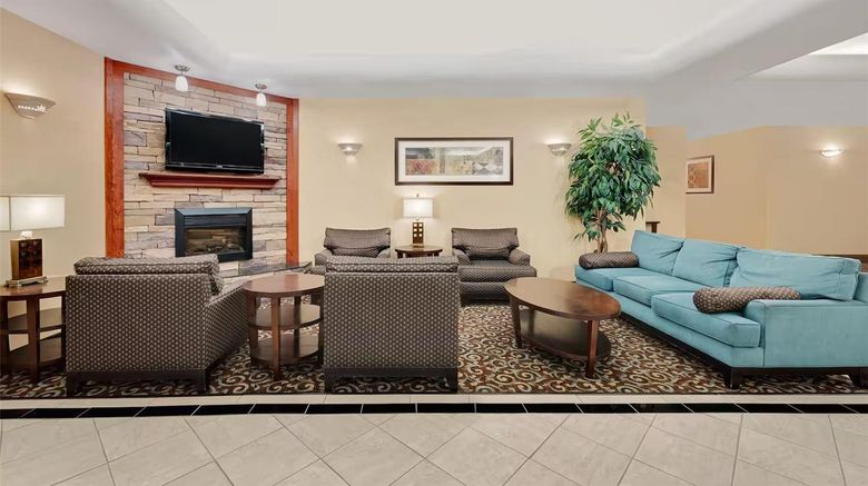<b>Sonesta Essential Hotels Odessa Lobby</b>. Images powered by <a href="https://iceportal.shijigroup.com/" title="IcePortal" target="_blank">IcePortal</a>.