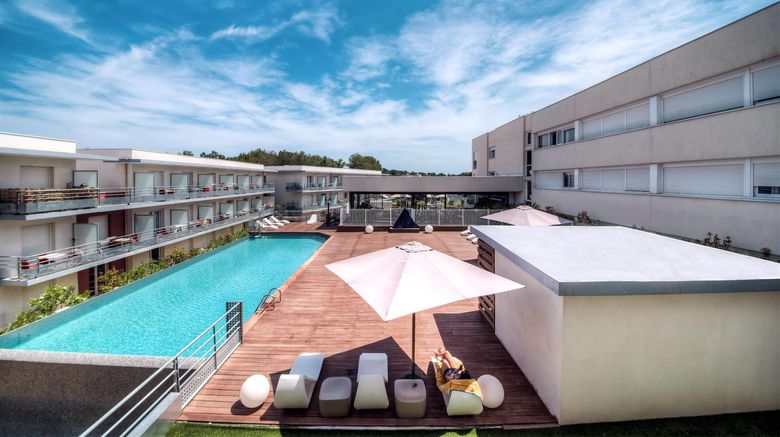 <b>Comfort Aparthotel Antibes Le Maestria Pool</b>. Images powered by <a href="https://iceportal.shijigroup.com/" title="IcePortal" target="_blank">IcePortal</a>.