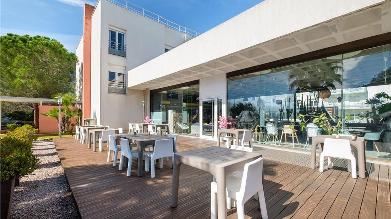 <b>Comfort Aparthotel Antibes Le Maestria Exterior</b>. Images powered by <a href="https://iceportal.shijigroup.com/" title="IcePortal" target="_blank">IcePortal</a>.