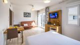Comfort Aparthotel Antibes Le Maestria Room