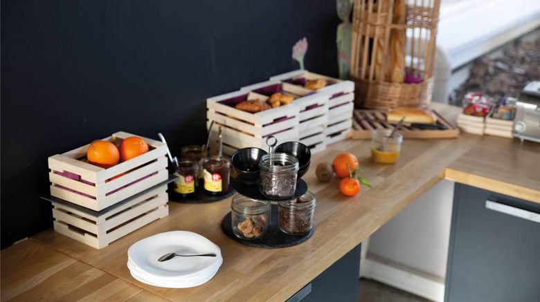 <b>Comfort Aparthotel Antibes Le Maestria Restaurant</b>. Images powered by <a href="https://iceportal.shijigroup.com/" title="IcePortal" target="_blank">IcePortal</a>.