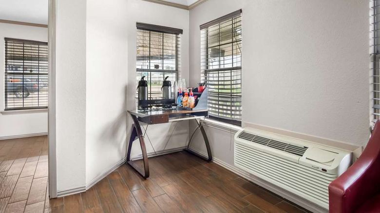<b>Rodeway Inn Waco Downtown near University Restaurant</b>. Images powered by <a href="https://iceportal.shijigroup.com/" title="IcePortal" target="_blank">IcePortal</a>.
