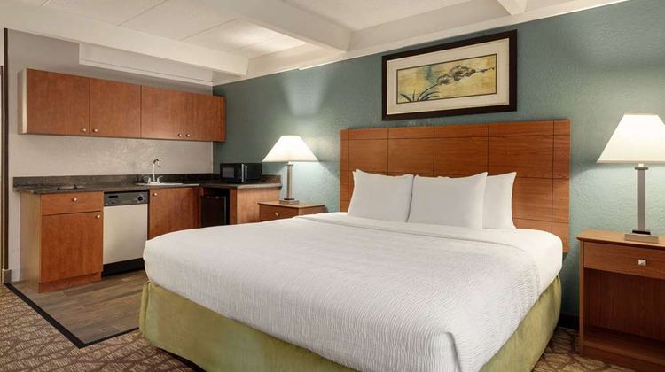 AmericInn Grand Rapids Airport North Room
