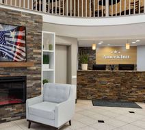 AmericInn Grand Rapids Airport North Lobby