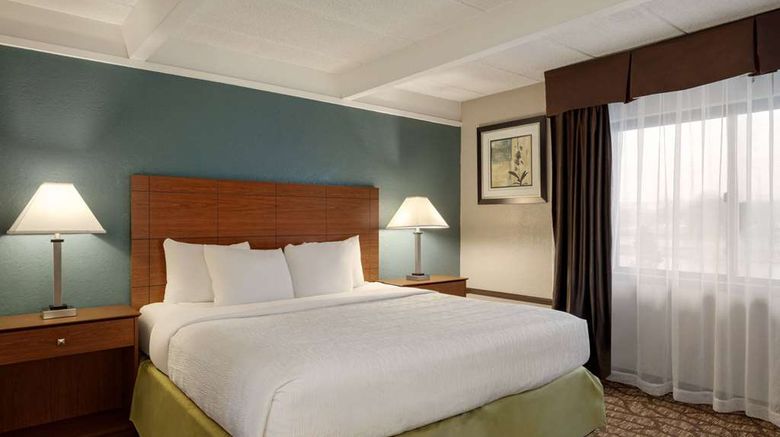 <b>AmericInn Grand Rapids Airport North Suite</b>. Images powered by <a href="https://iceportal.shijigroup.com/" title="IcePortal" target="_blank">IcePortal</a>.